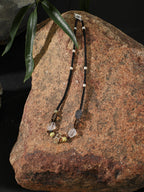 SENLORE Minimalist Black Crystal Necklace – Detail Close-up