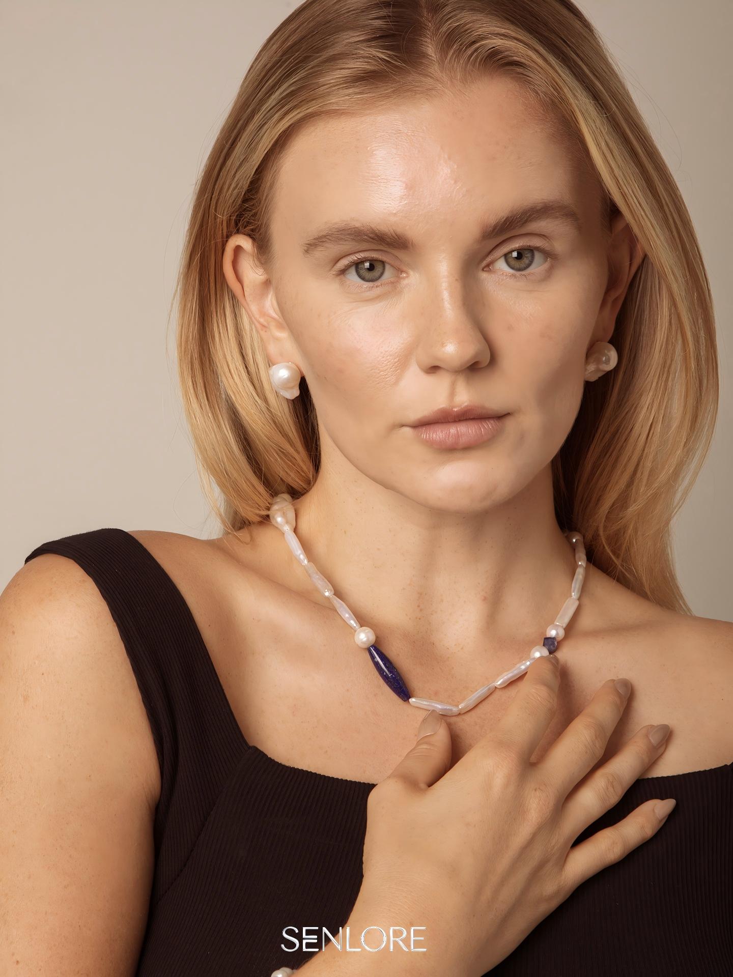 SENLORE Lapis Silver Bar Pearl Necklace – Lifestyle Shot