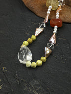 SENLORE Avocado Crystal Pearl Necklace – Detail Close-up