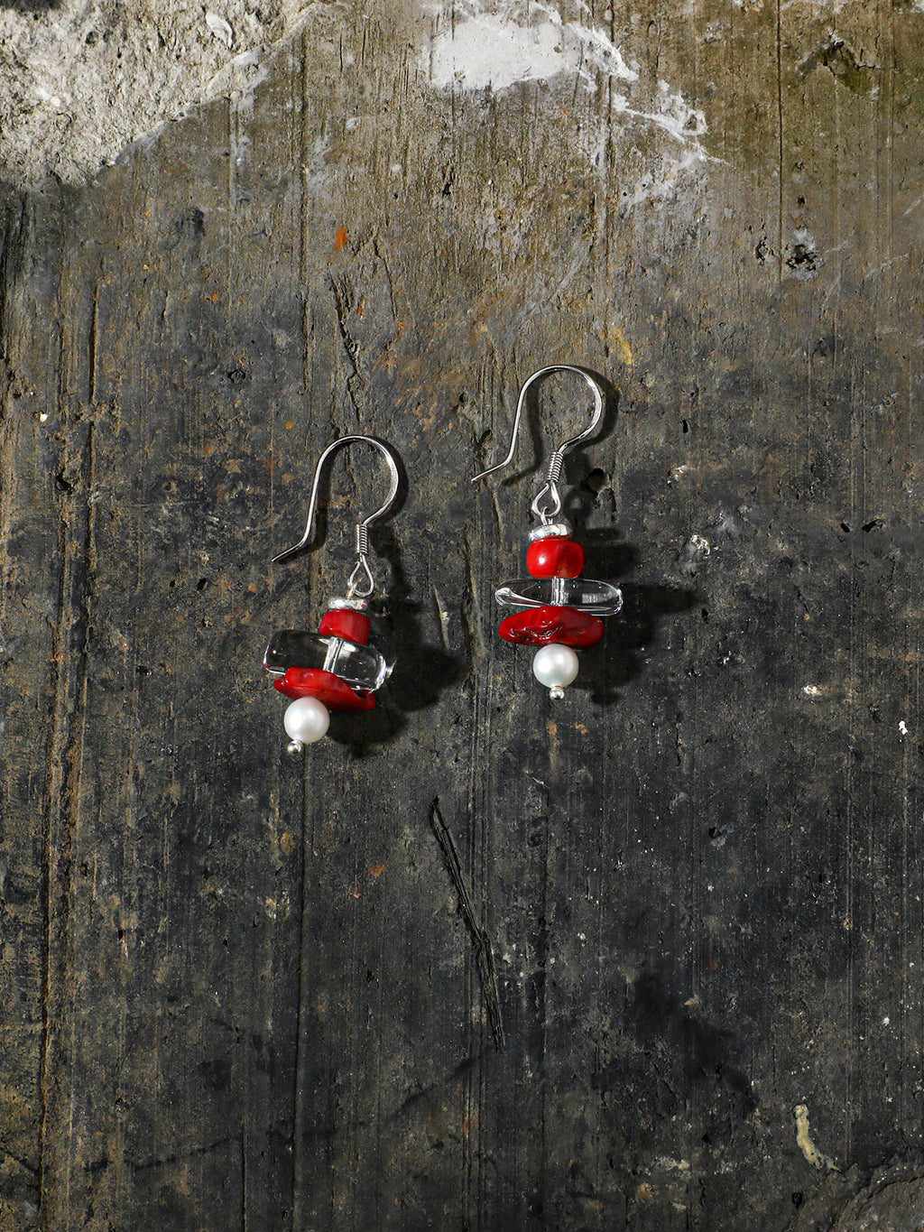 SENLORE Red Stone Freshwater Pearl Earrings – Side View