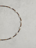 SENLORE Egg Yolk Stone Pearl Necklace – Detail Close-up
