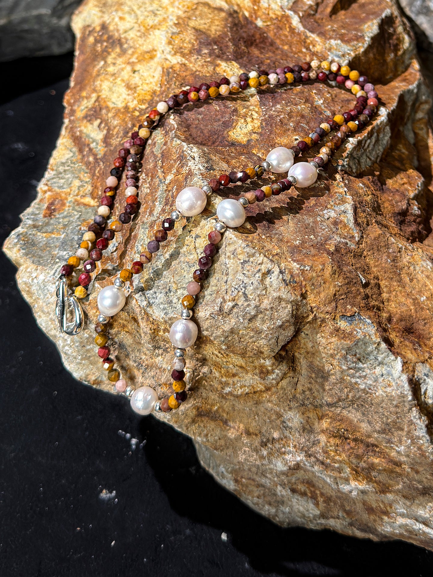 SENLORE Egg Yolk Stone Pearl Necklace – Front View