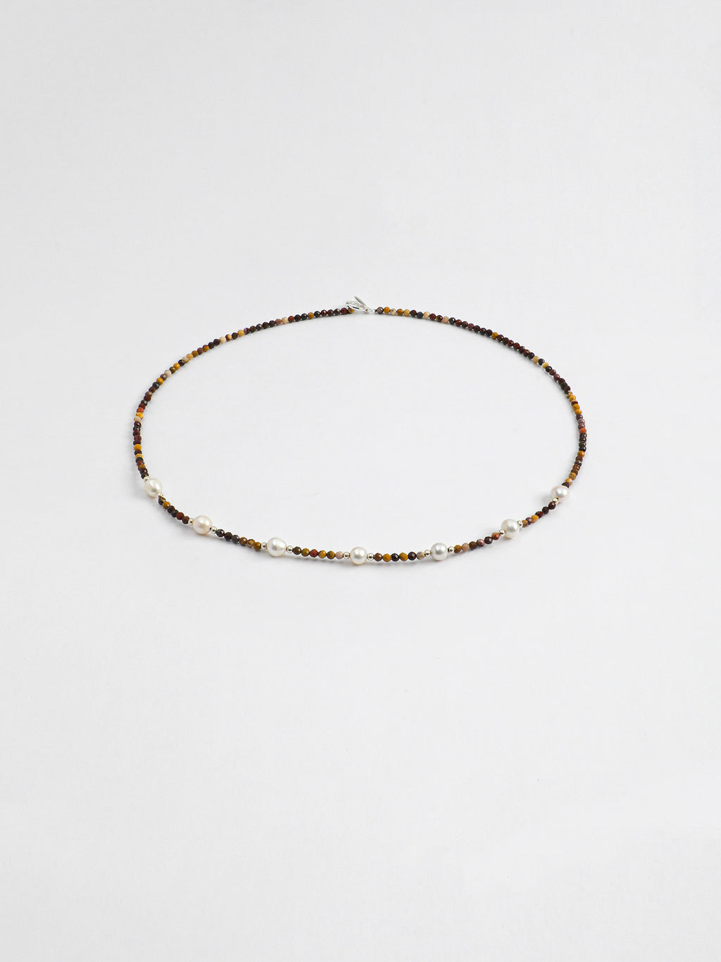 SENLORE Egg Yolk Stone Pearl Necklace – Lifestyle Shot