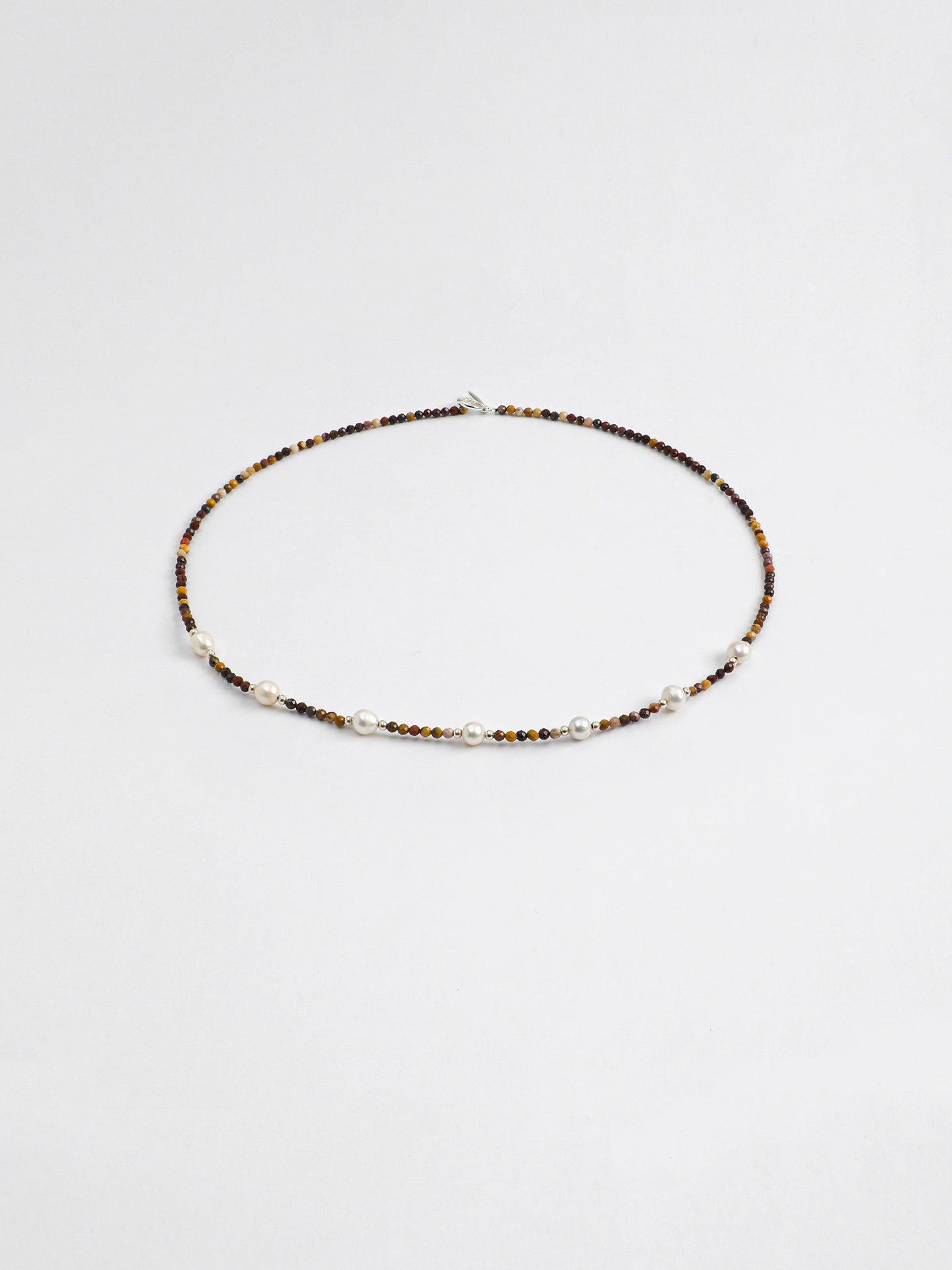 SENLORE Egg Yolk Stone Pearl Necklace – Lifestyle Shot