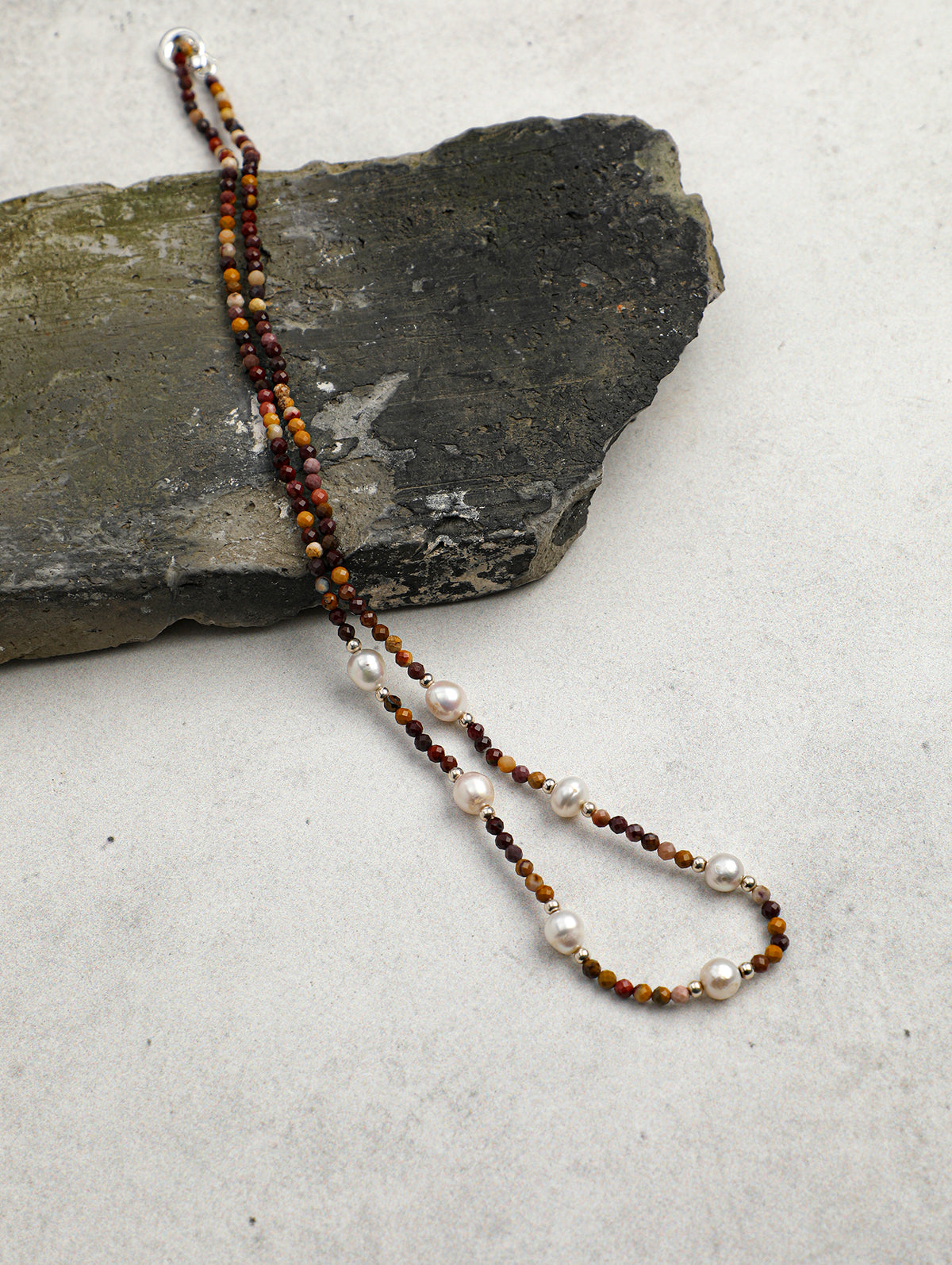SENLORE Egg Yolk Stone Pearl Necklace – Lifestyle Shot