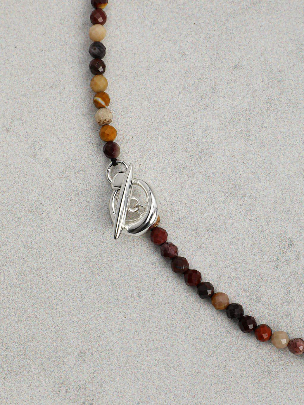 SENLORE Egg Yolk Stone Pearl Necklace – Lifestyle Shot