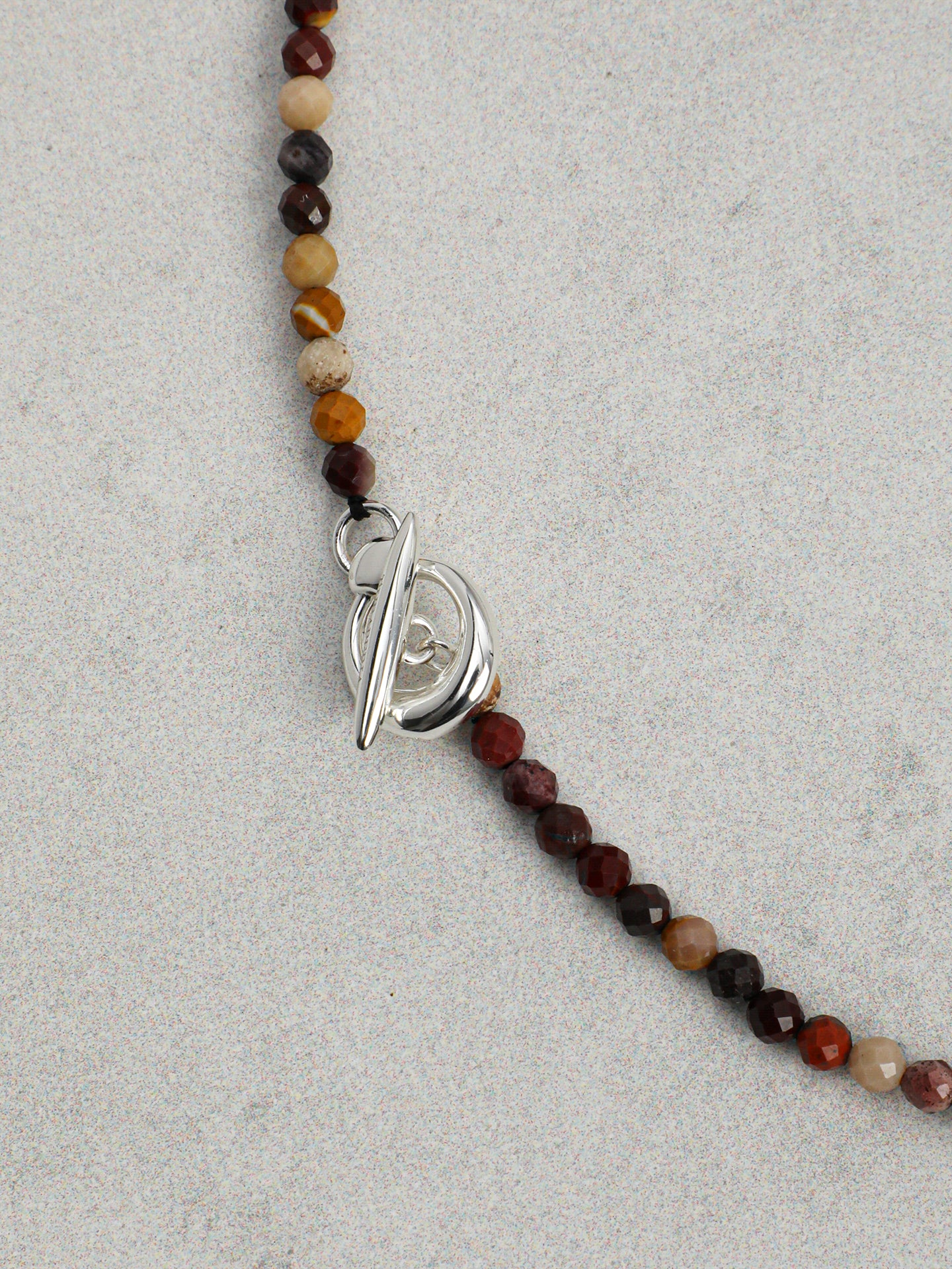 SENLORE Egg Yolk Stone Pearl Necklace – Lifestyle Shot
