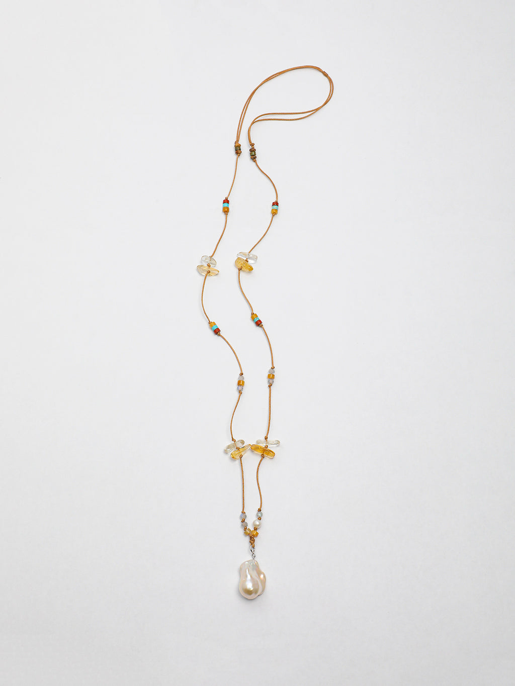 SENLORE Minimalist Baroque Crystal Necklace – Lifestyle Shot