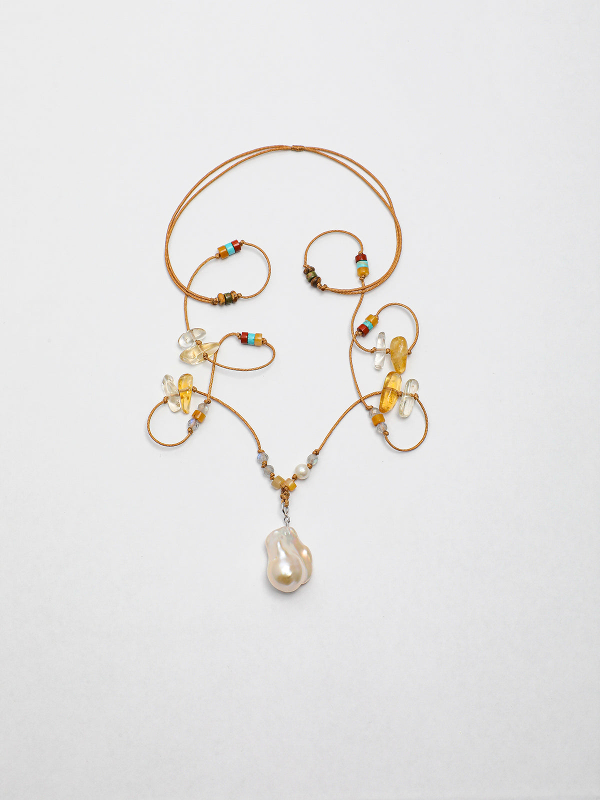 SENLORE Minimalist Baroque Crystal Necklace – Lifestyle Shot