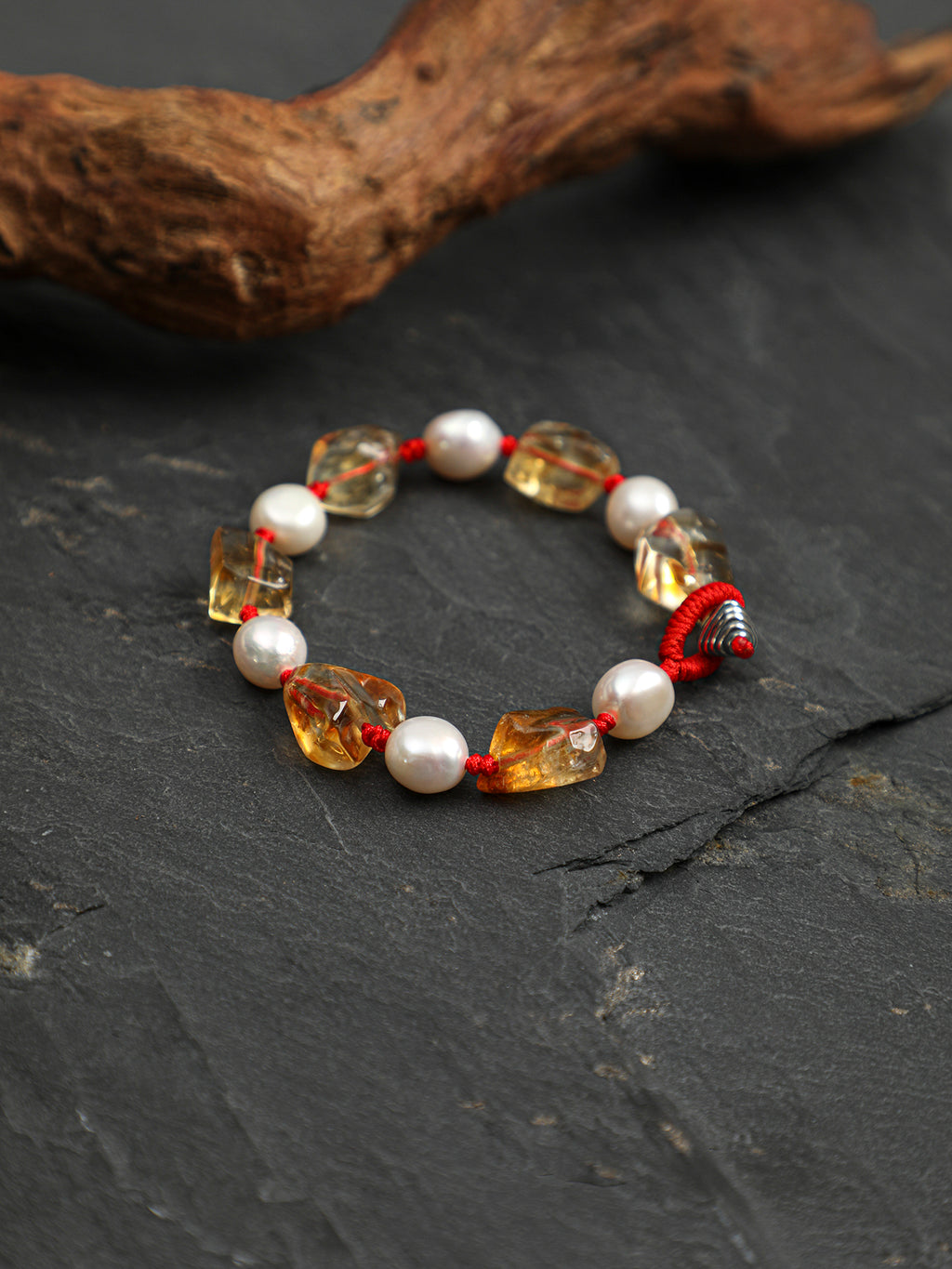 SENLORE Wealth-Attracting Freeform Citrine Pearl Bracelet – Lifestyle Shot