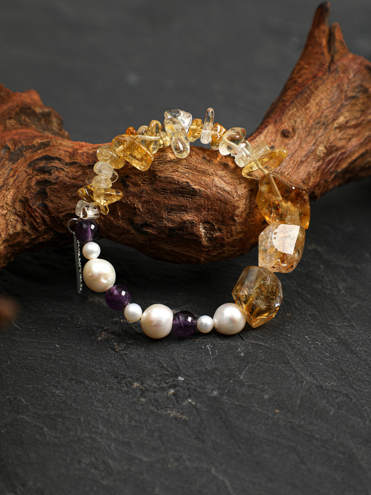 SENLORE Freeform Citrine Pearl Bracelet – Detail Close-up