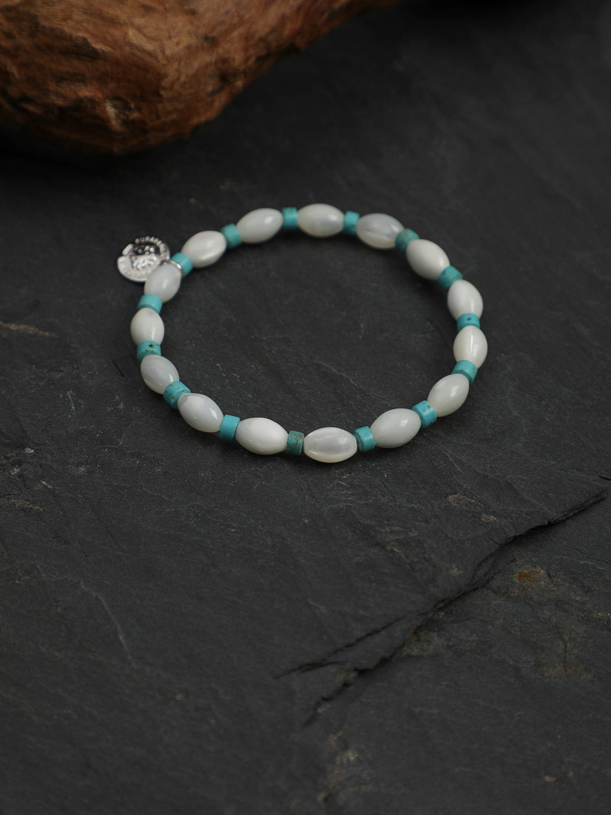SENLORE Shell Bead Turquoise Bracelet – Side View