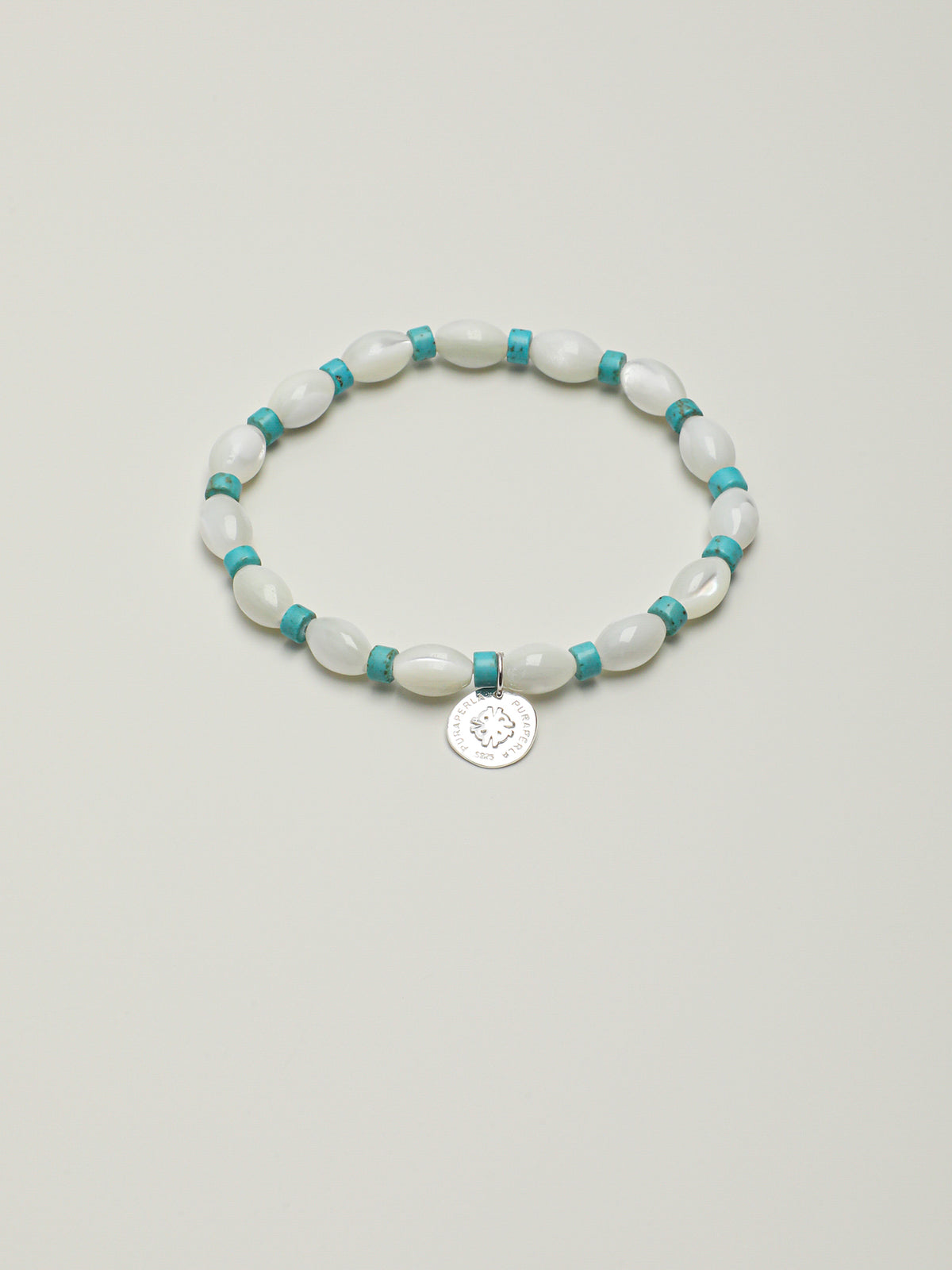 SENLORE Shell Bead Turquoise Bracelet – Lifestyle Shot