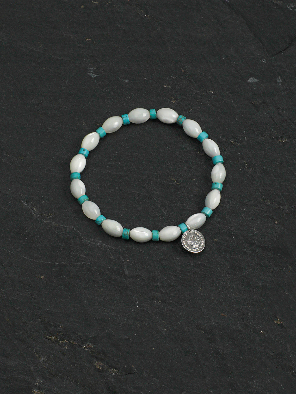 SENLORE Shell Bead Turquoise Bracelet – Lifestyle Shot