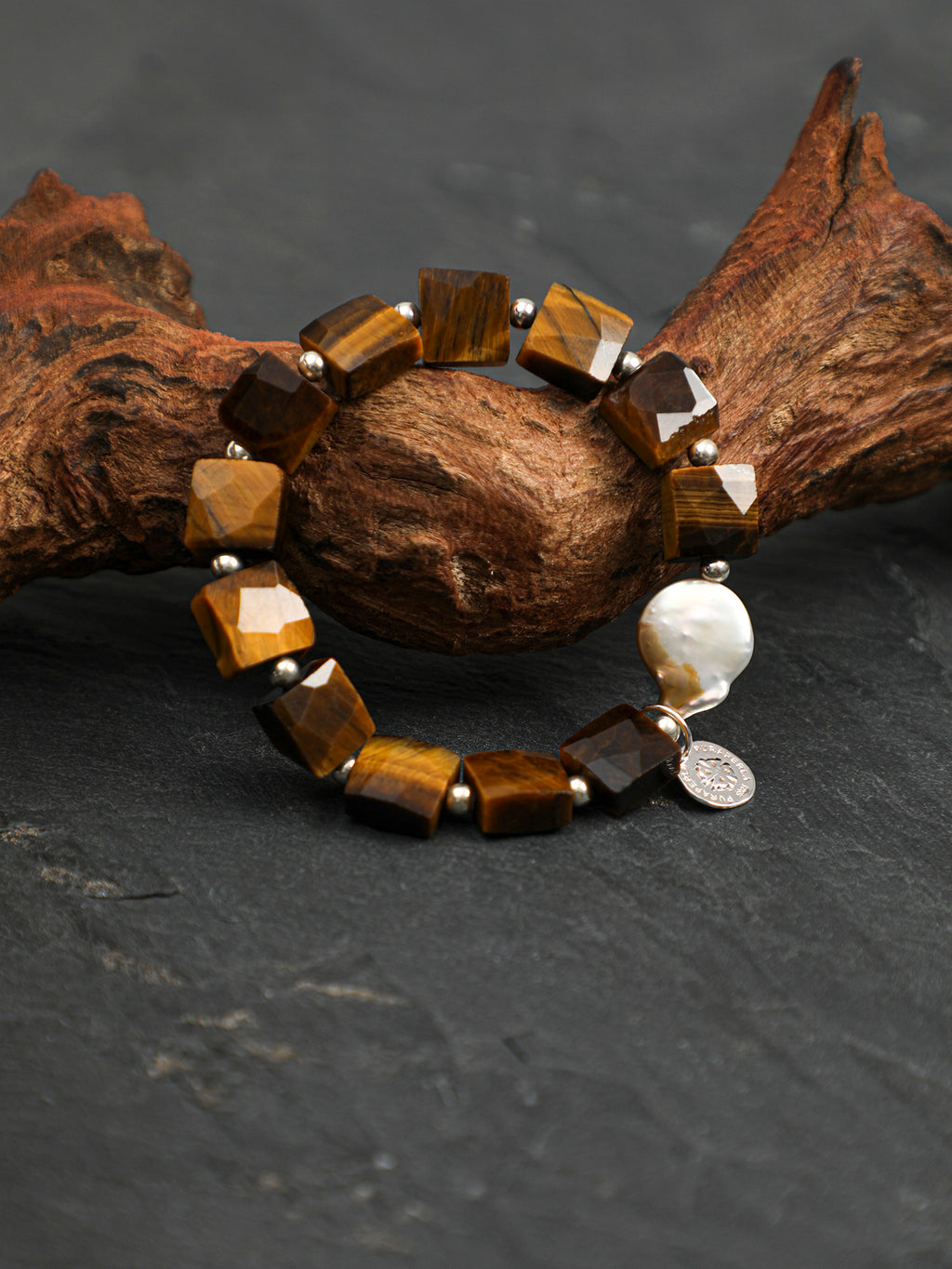 SENLORE Tiger's Eye Baroque Bracelet – Detail Close-up