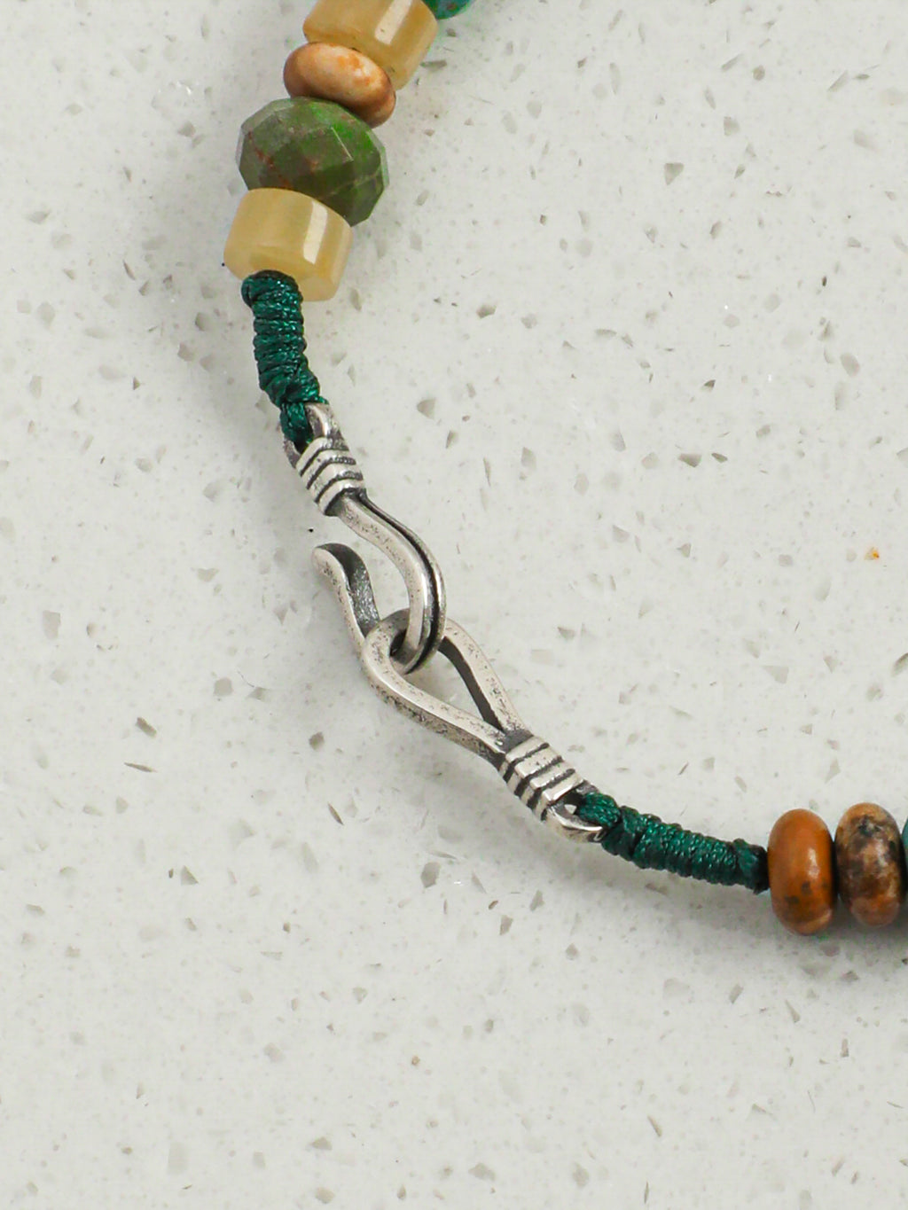 SENLORE Malachite Baroque Bracelet – Lifestyle Shot