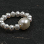 SENLORE Pearl Ring – Lifestyle Shot