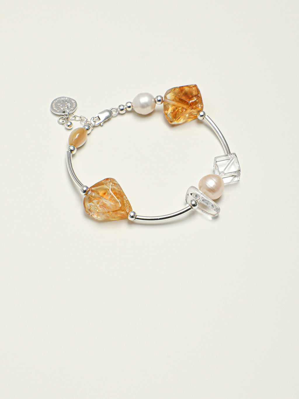 SENLORE Brazilian Black Crystal Bracelet – Lifestyle Shot