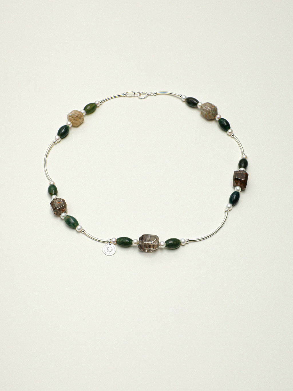 SENLORE Thousand-layer Phantom Free-form Necklace – Detail Close-up