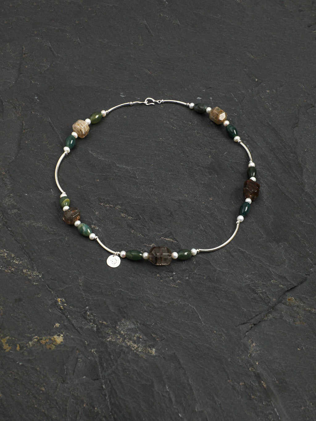 SENLORE Thousand-layer Phantom Free-form Necklace – Lifestyle Shot