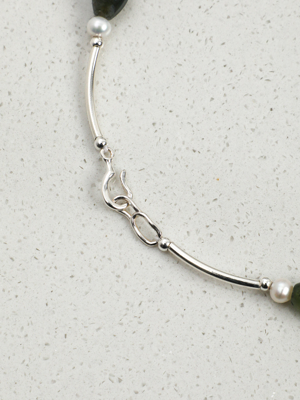 SENLORE Thousand-layer Phantom Free-form Necklace – Lifestyle Shot