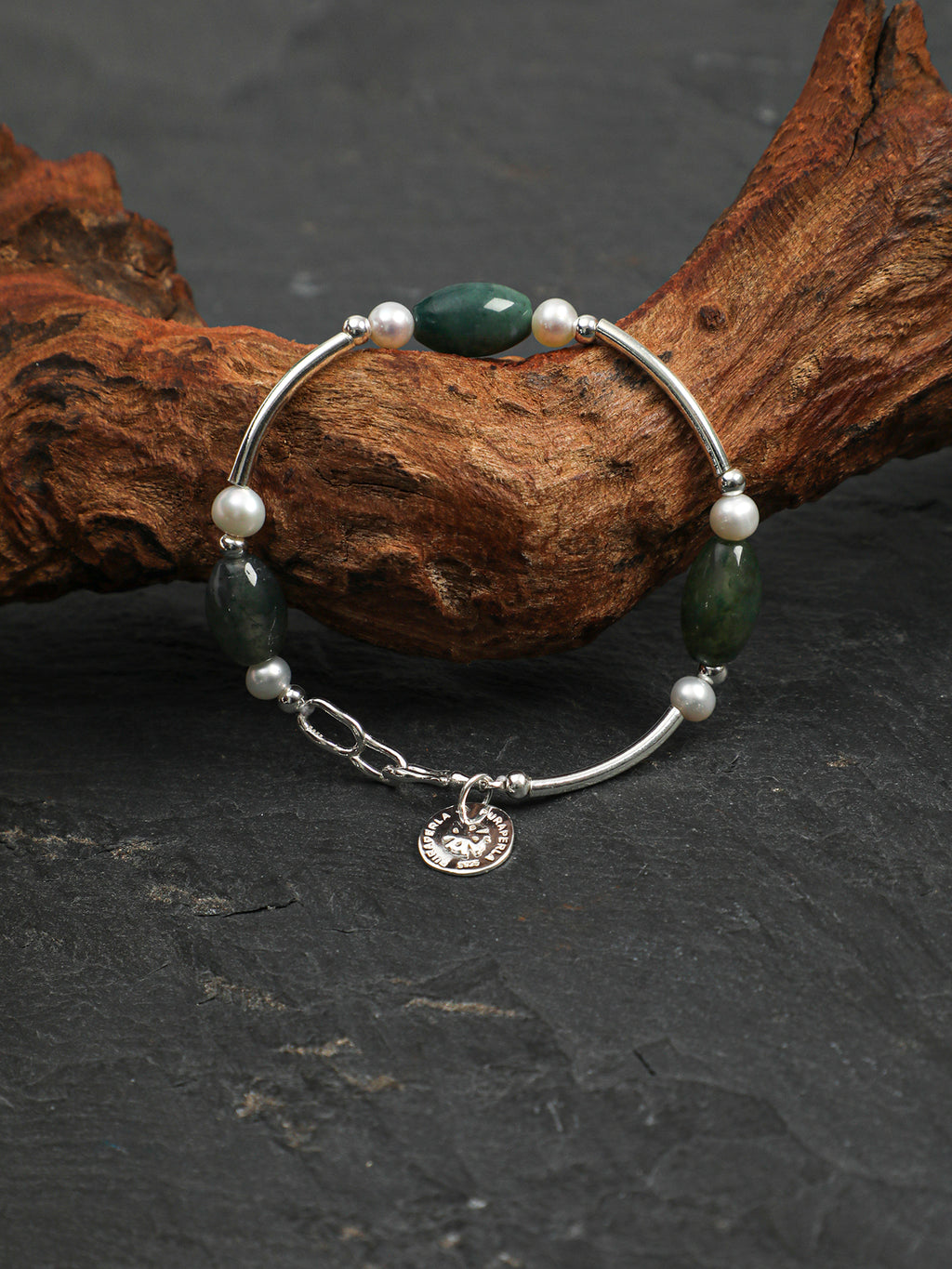 SENLORE Green Crystal Silver Ring Bracelet – Front View