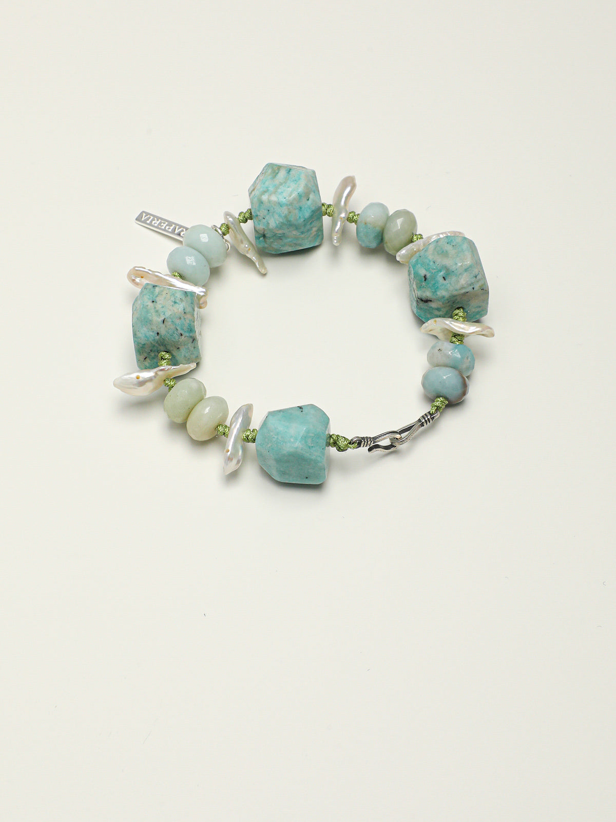 SENLORE Blue Long Tusk Baroque Bracelet – Detail Close-up