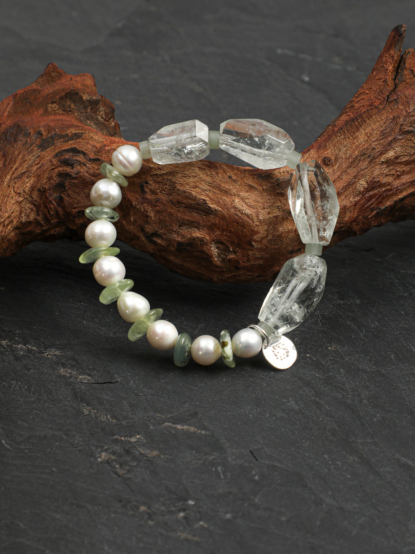 SENLORE Green Crystal Pearl Bracelet – Lifestyle Shot