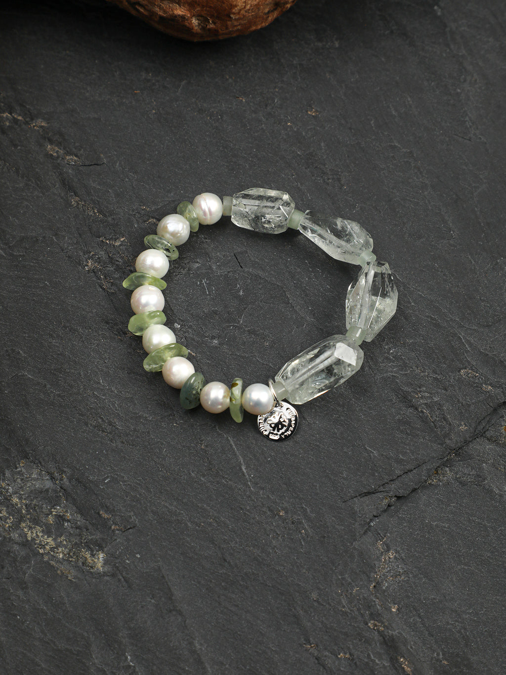 SENLORE Green Crystal Pearl Bracelet – Lifestyle Shot