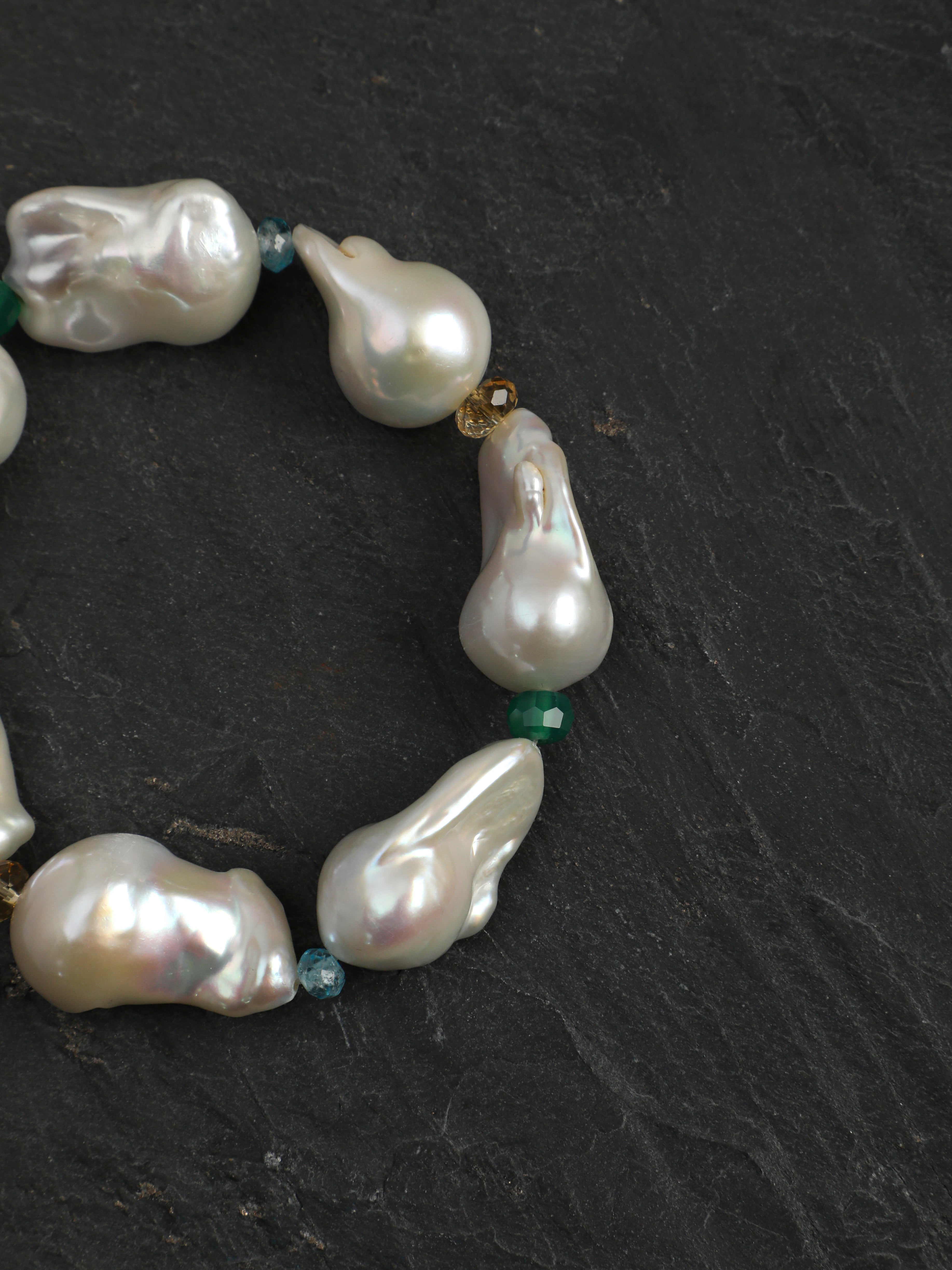 Baroque Baroque Pearl Bracelet