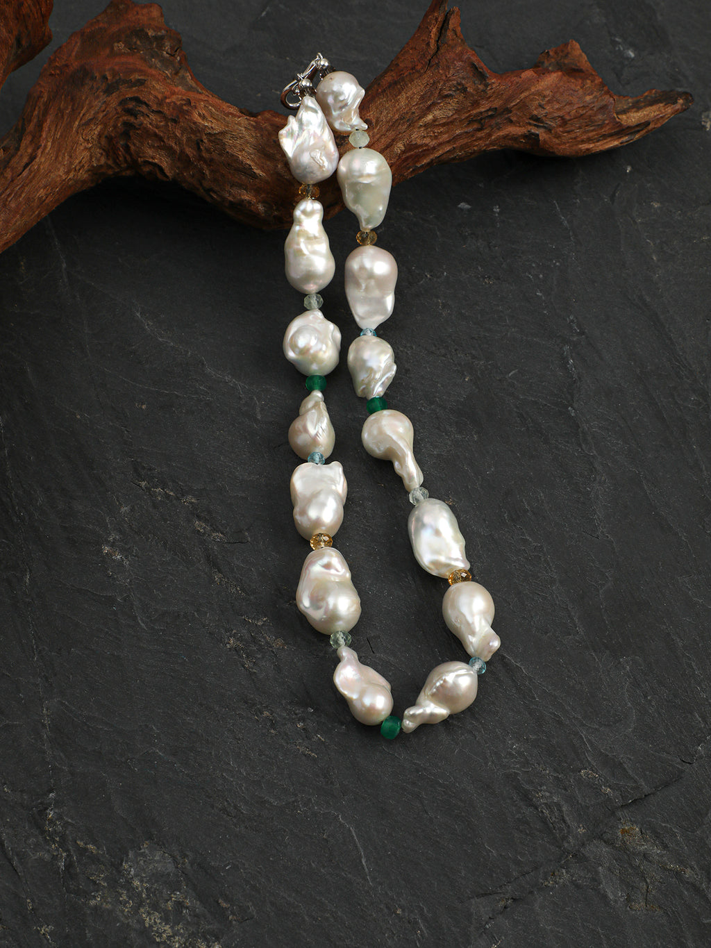 SENLORE Elegant Baroque Crystal Necklace – Side View