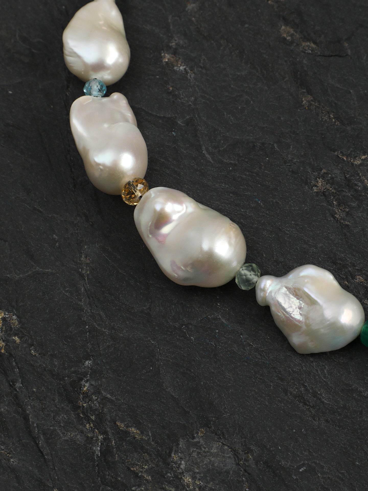 SENLORE Elegant Baroque Crystal Necklace – Lifestyle Shot