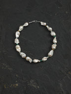 SENLORE Elegant Baroque Crystal Necklace – Lifestyle Shot