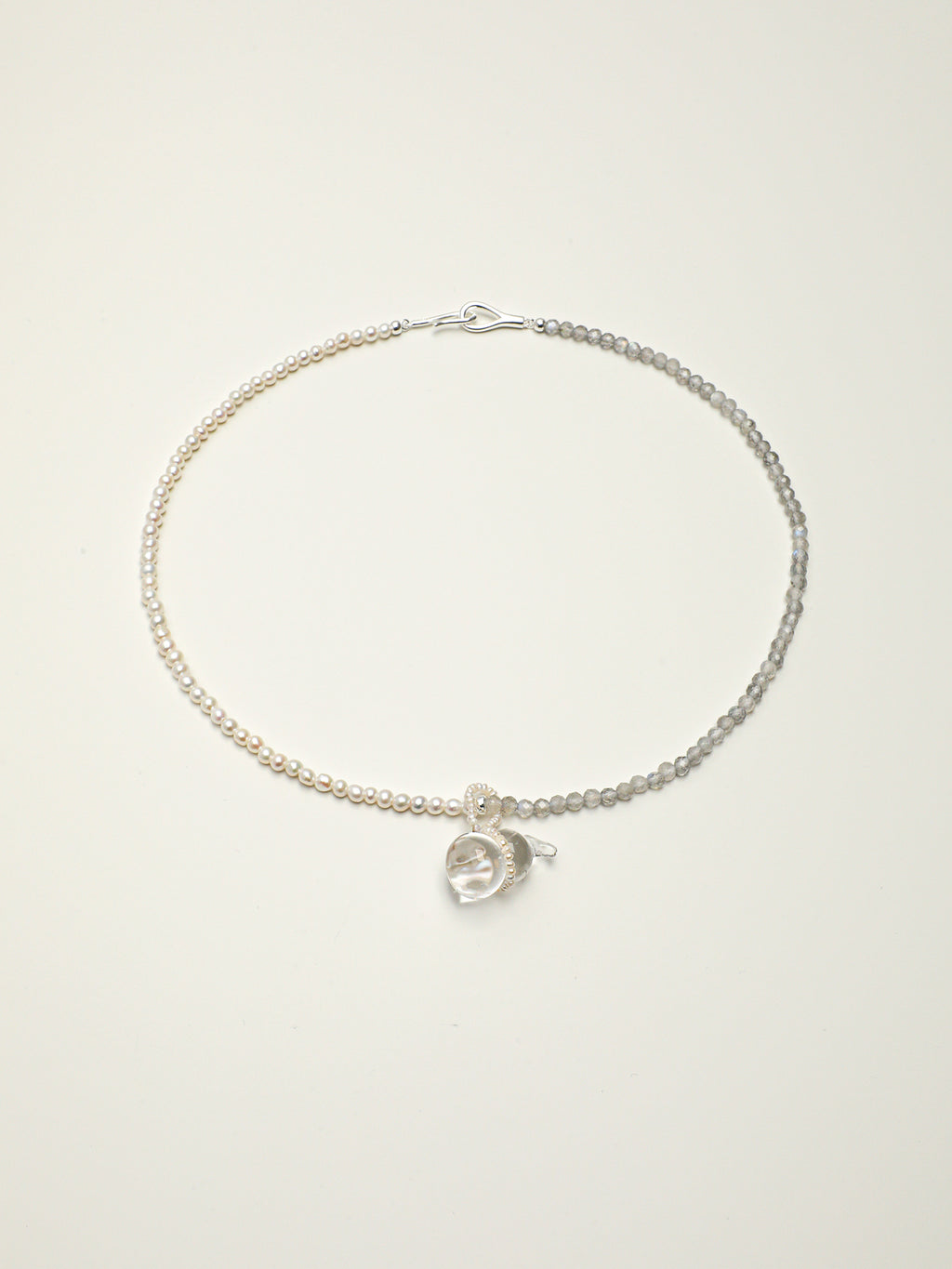 SENLORE Green Crystal Pearl Necklace – Front View