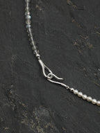SENLORE Green Crystal Pearl Necklace – Lifestyle Shot