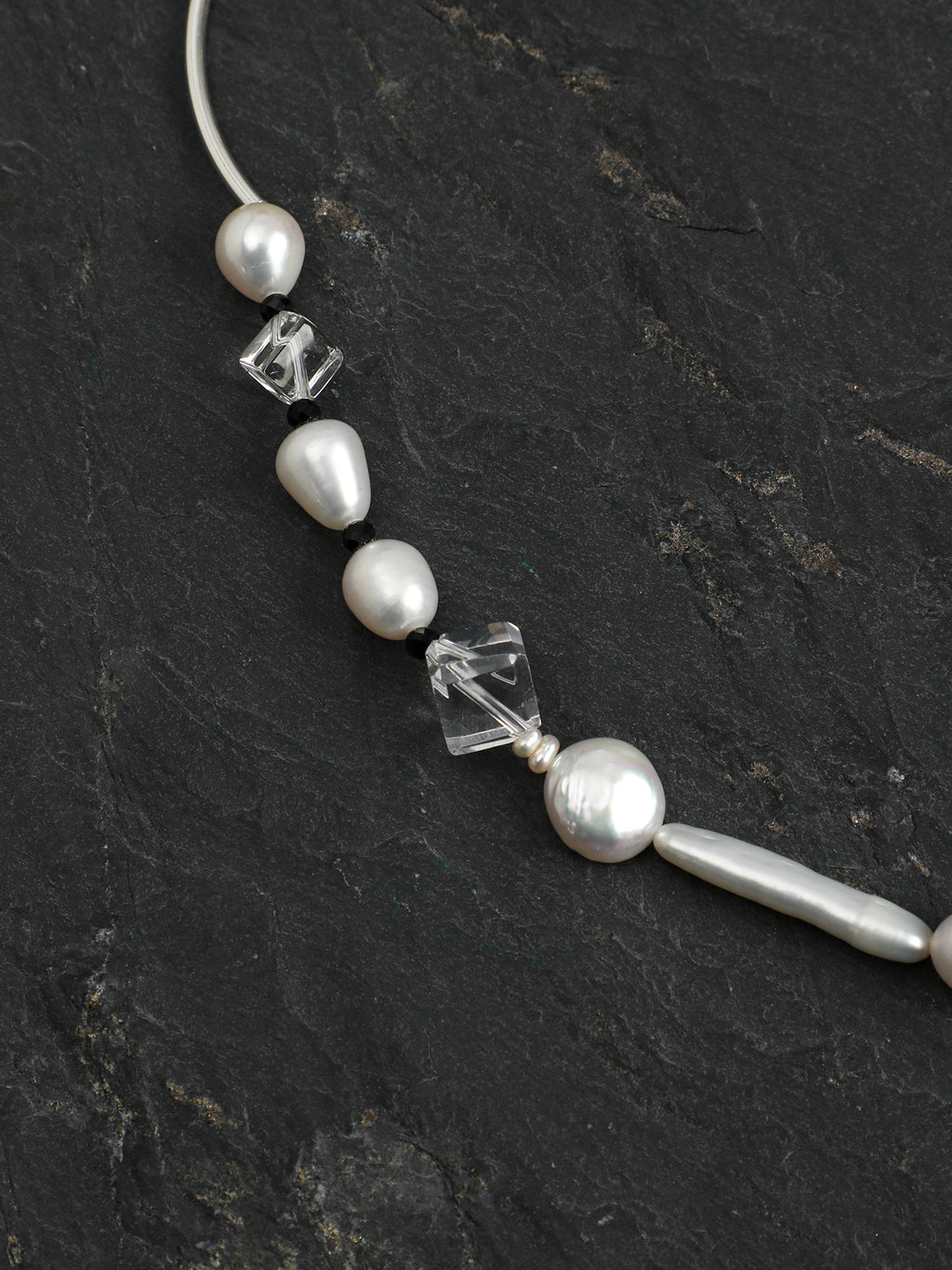 SENLORE Sugar Cube Clear Quartz Pearl Necklace – Lifestyle Shot