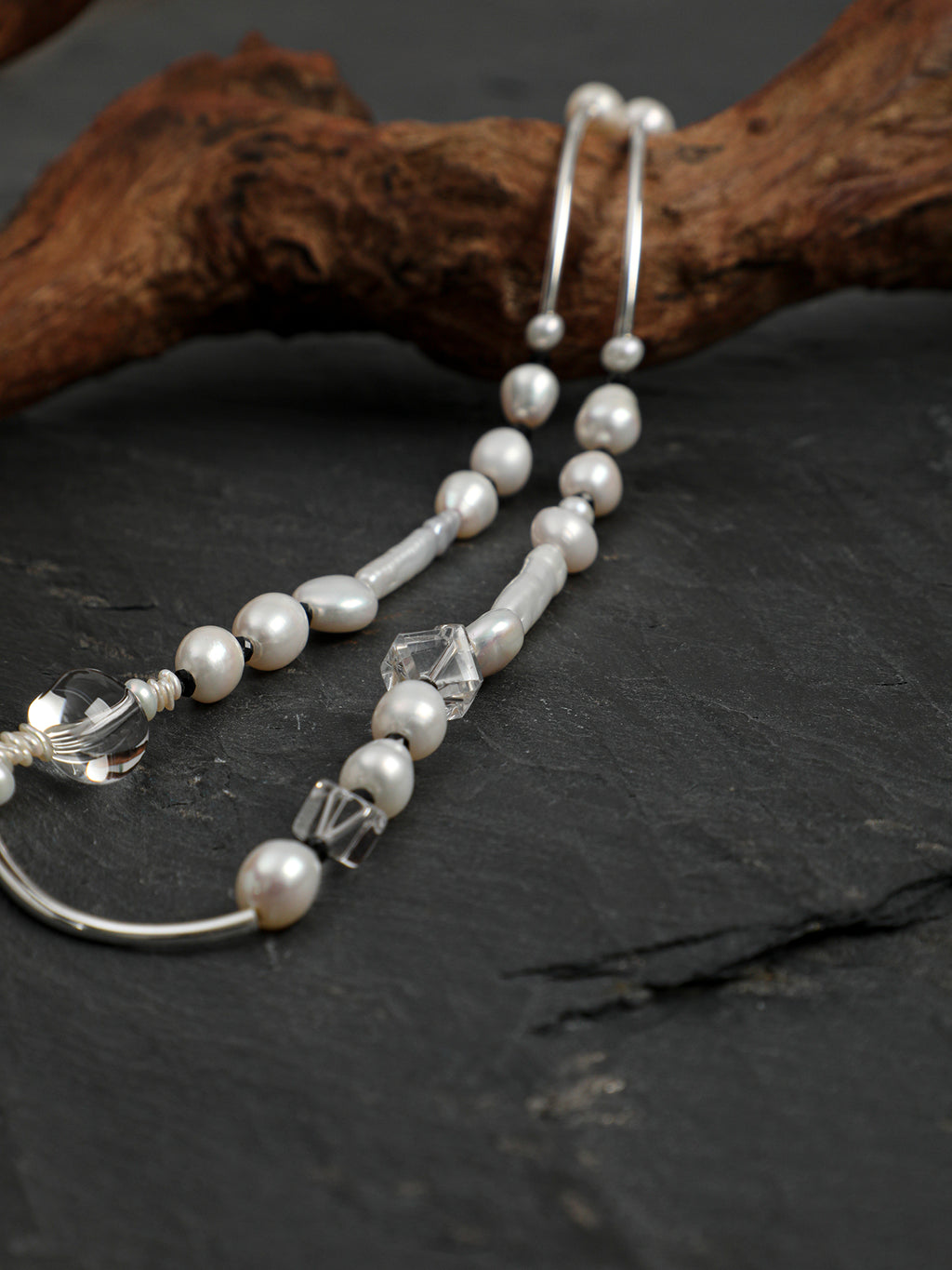 SENLORE Sugar Cube Clear Quartz Pearl Necklace – Lifestyle Shot