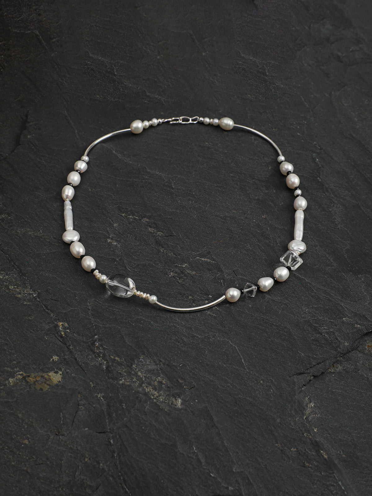 SENLORE Sugar Cube Clear Quartz Pearl Necklace – Lifestyle Shot