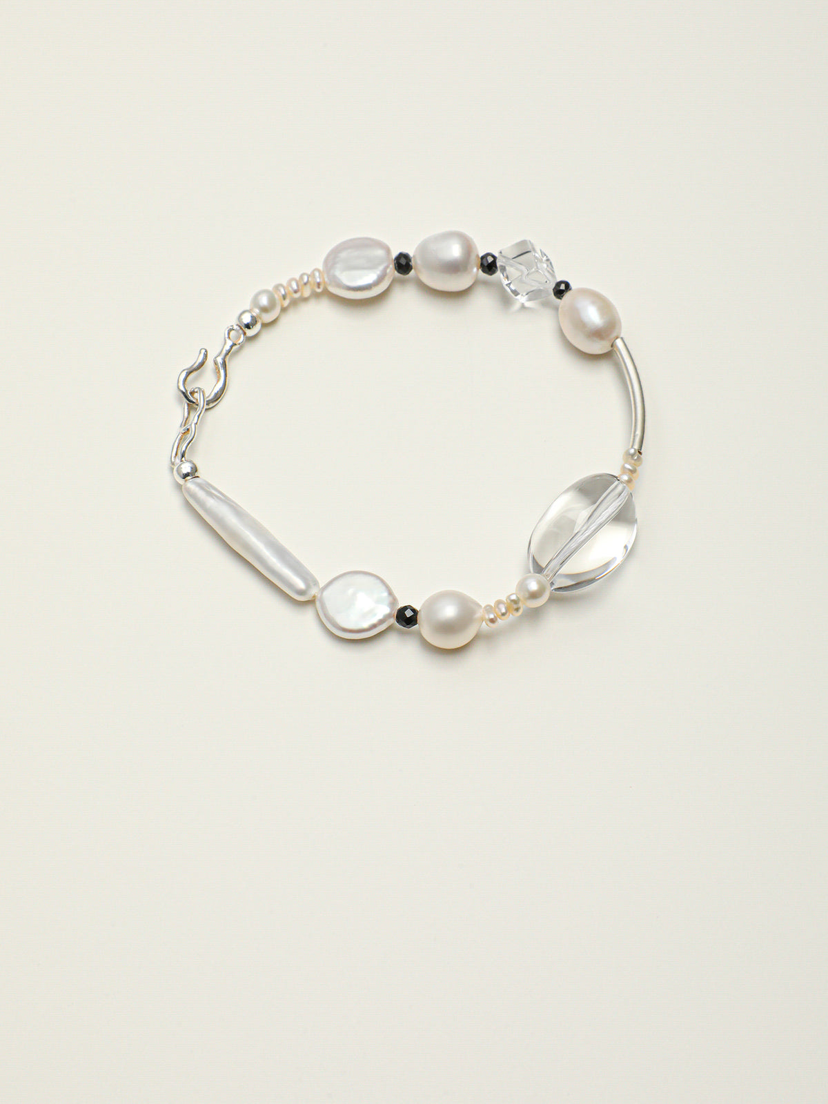 SENLORE Clear Quartz Baroque Bracelet – Detail Close-up