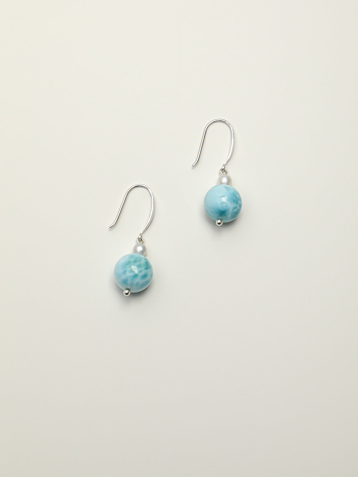 SENLORE Larimar Pearl Earrings – Detail Close-up