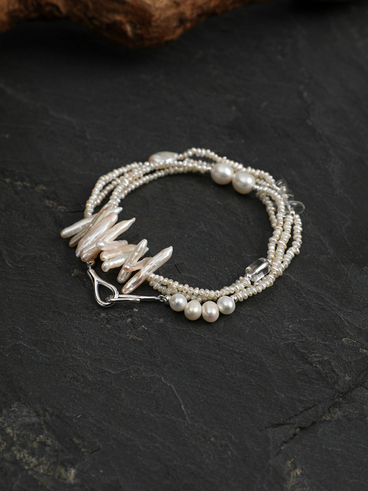 SENLORE Silver Bar Pearl Crystal Necklace – Lifestyle Shot