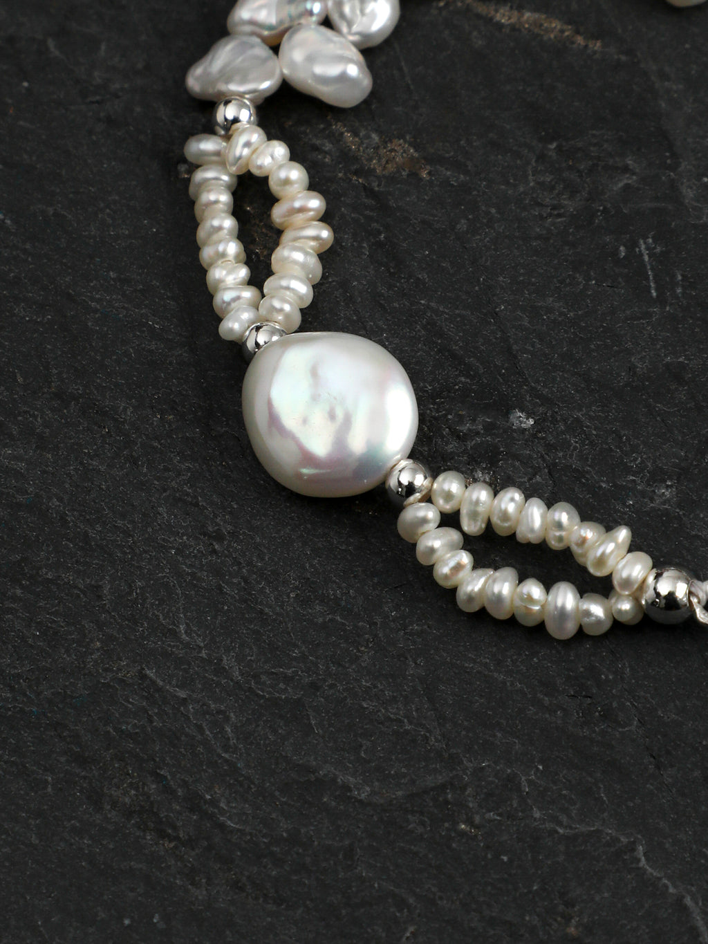 SENLORE Petal Baroque Pearl Bracelet – Lifestyle Shot