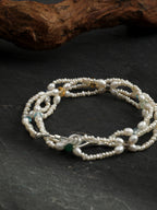 SENLORE Interlocking Multicolor Pearl Necklace – Detail Close-up