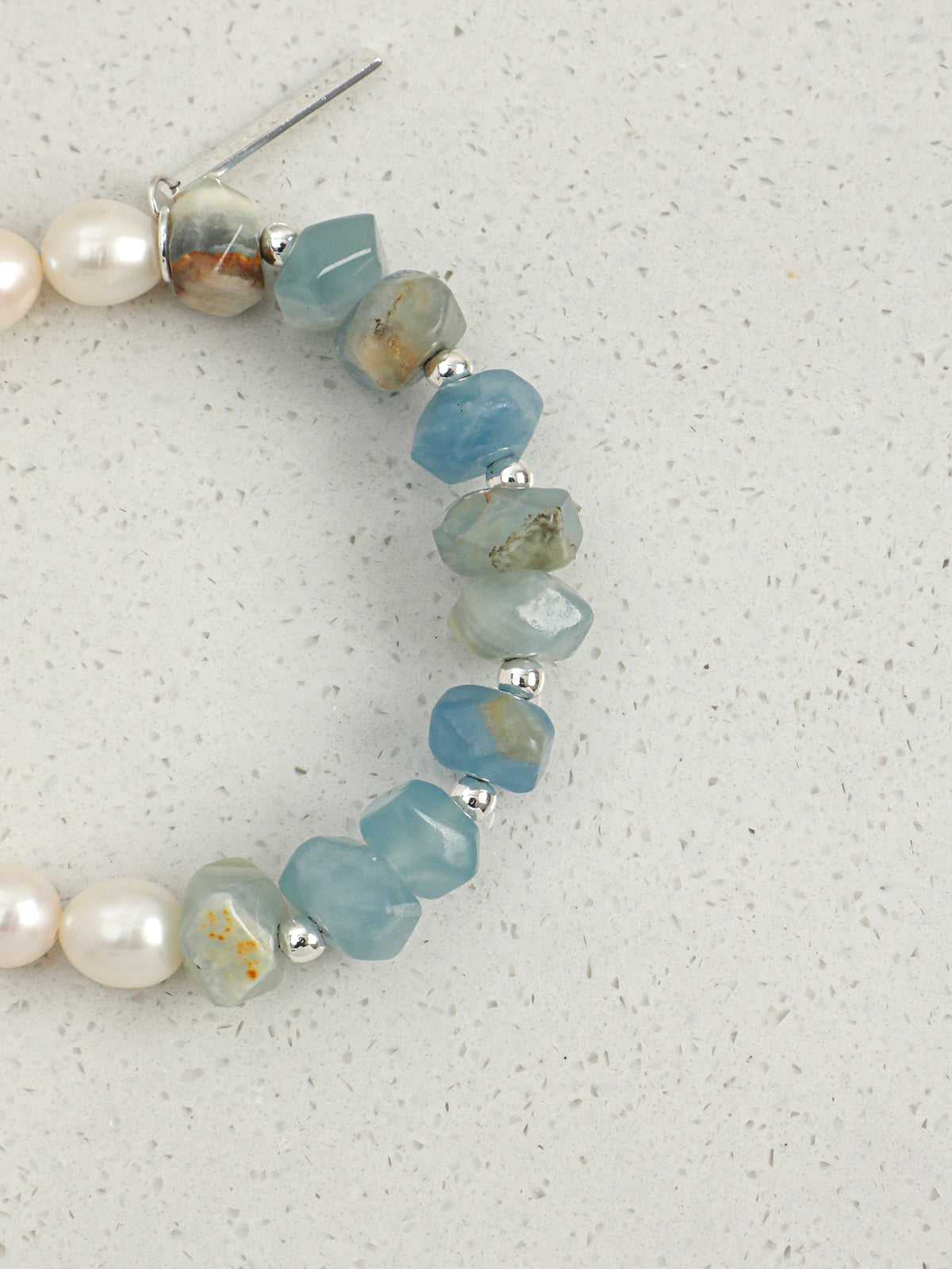 SENLORE Blue Ocean Pearl Bracelet – Lifestyle Shot