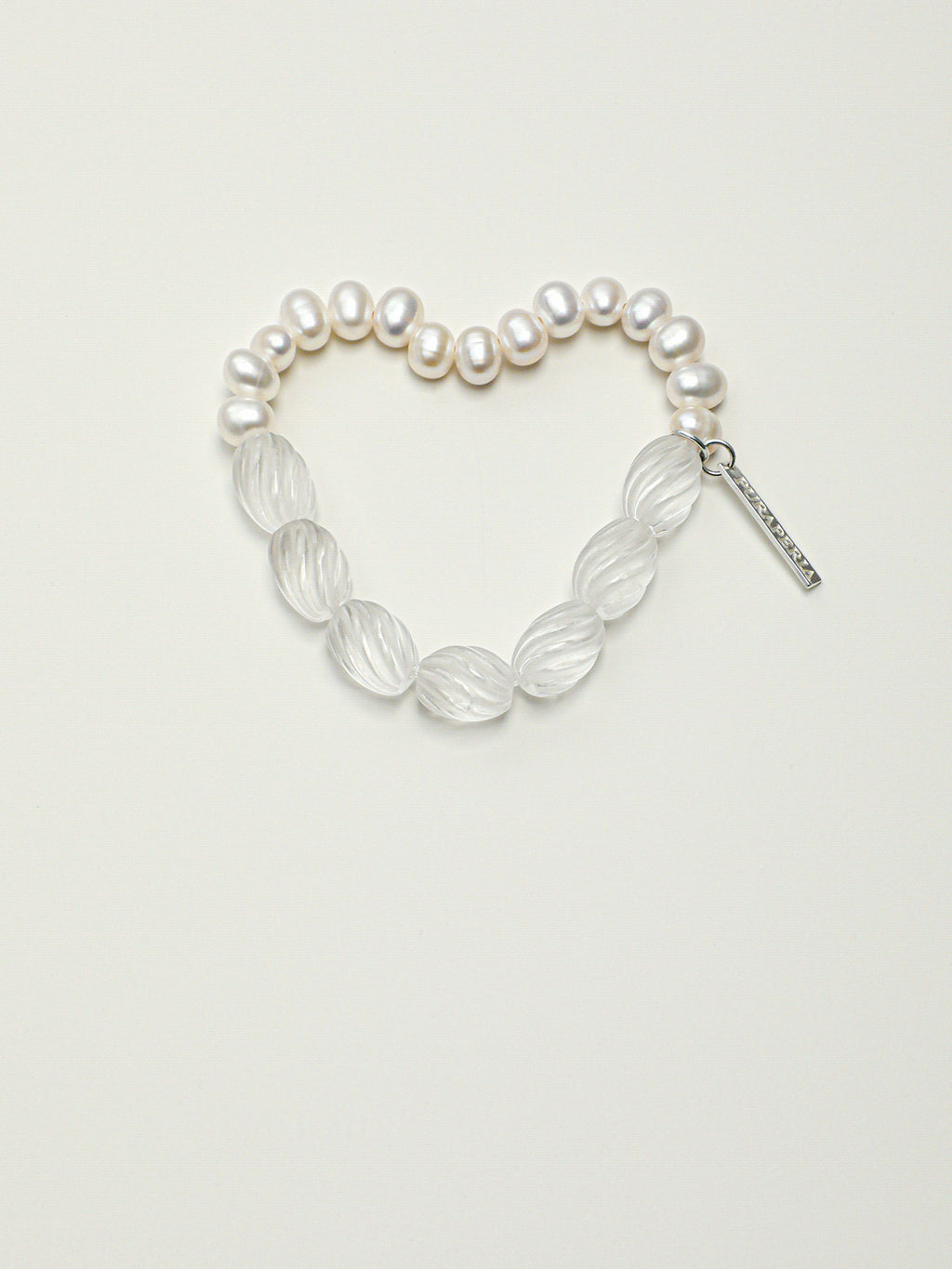 SENLORE Twisted Crystal Pearl Bracelet – Detail Close-up