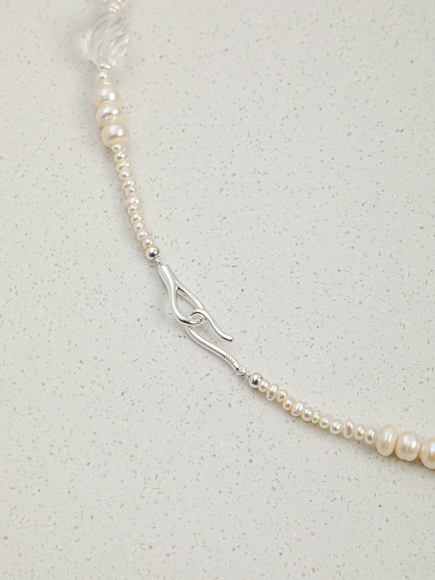 SENLORE Minimalist Nature Breath Necklace – Front View