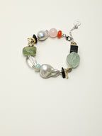 SENLORE Green Forest Crystal Pearl Bracelet – Detail Close-up