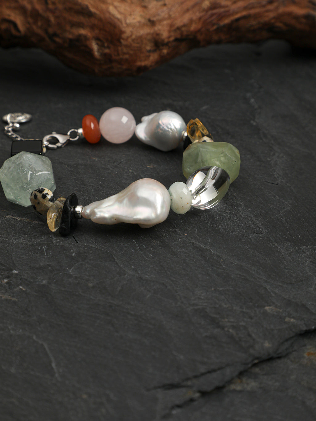 SENLORE Green Forest Crystal Pearl Bracelet – Lifestyle Shot