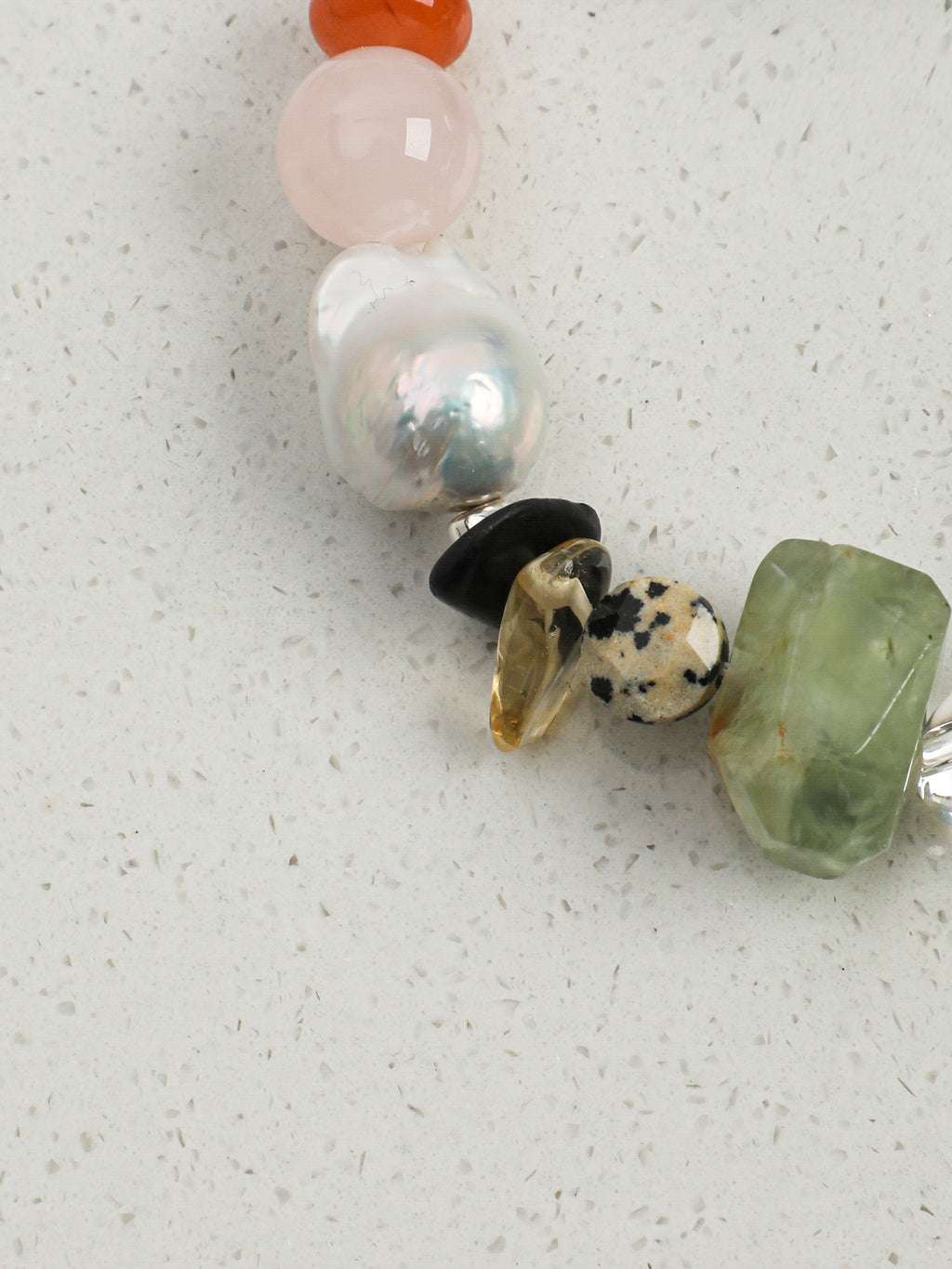 SENLORE Green Forest Crystal Pearl Bracelet – Lifestyle Shot