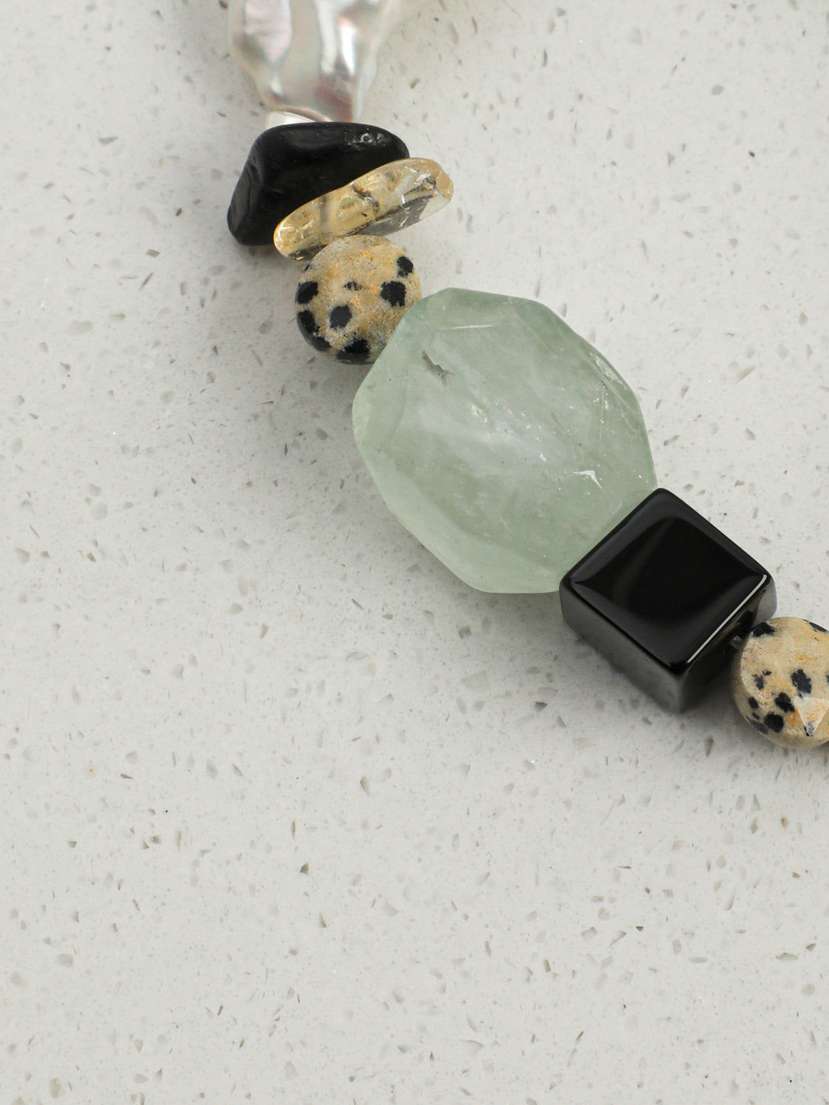 SENLORE Green Forest Crystal Pearl Bracelet – Lifestyle Shot